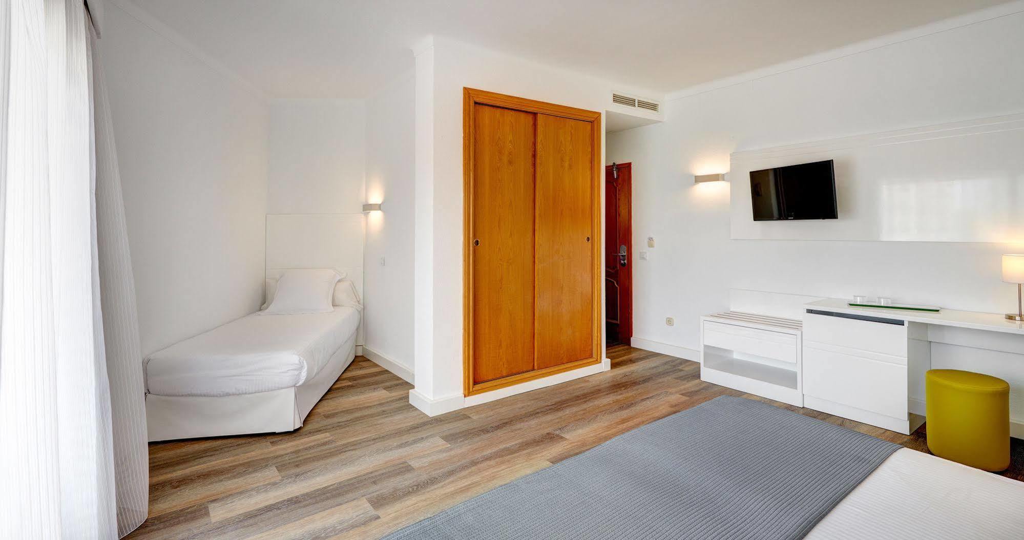 Hotel Morito Cala Millor  Extérieur photo